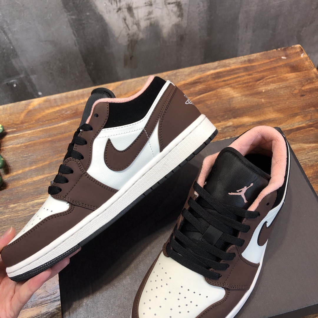 NIKE Air Jordan 1 Low Sneaker