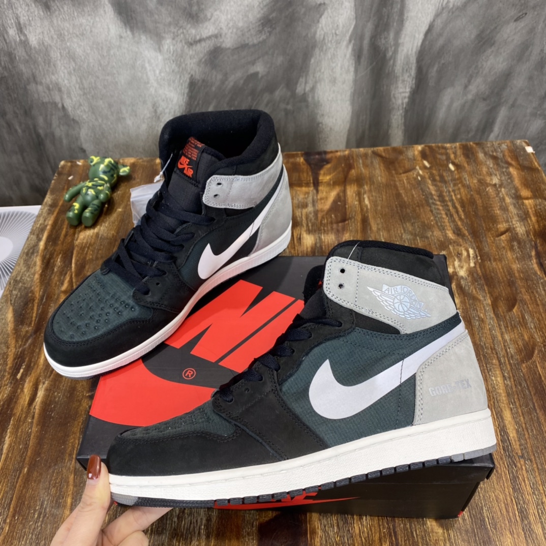 Nike Air Jordan 1 High Sneaker