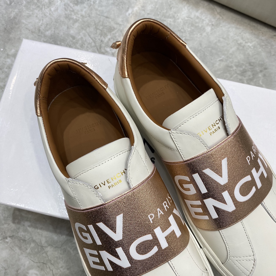 Givenchy Sneaker in leather with webbing 