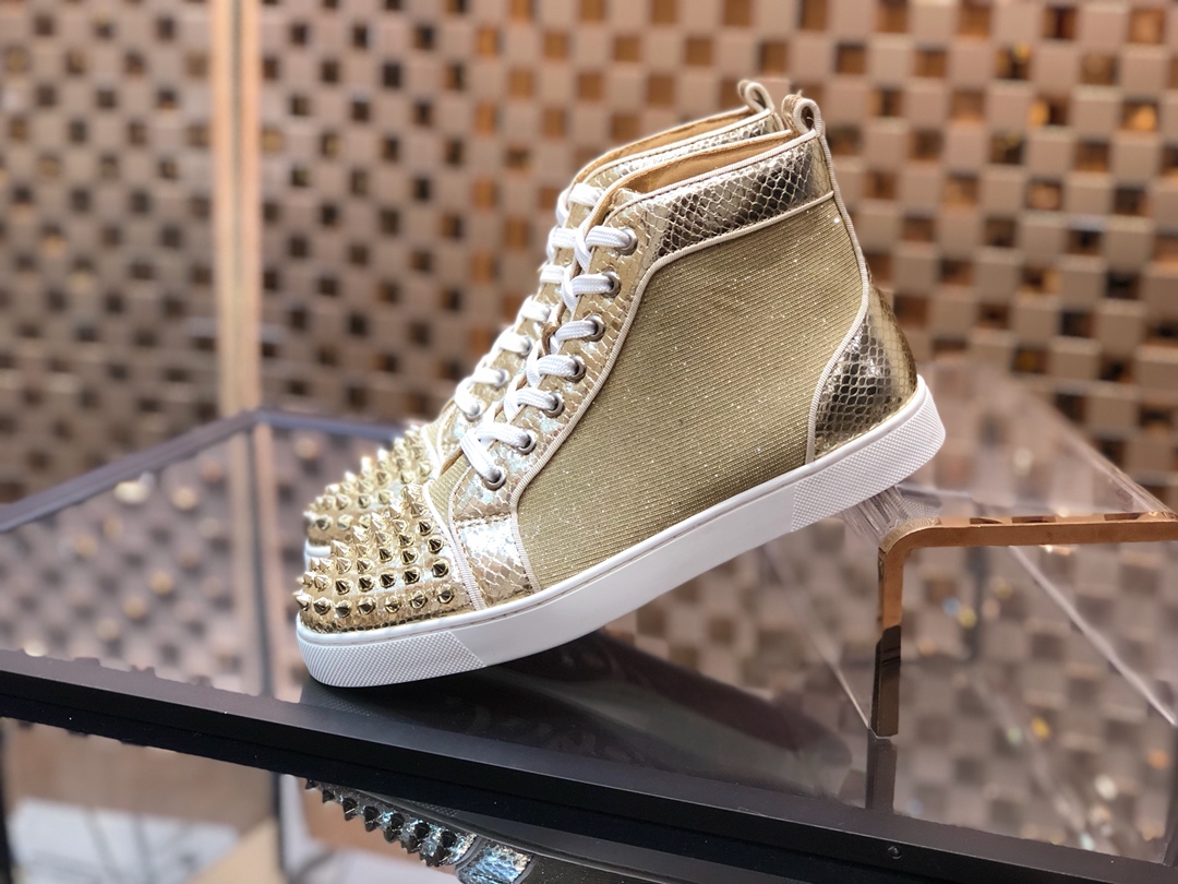 Christian Louboutin Sneaker Lou Spikes Flat