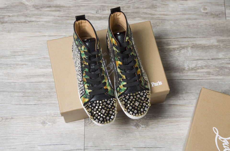 Christian Louboutin Sneaker Lou Spikes Flat