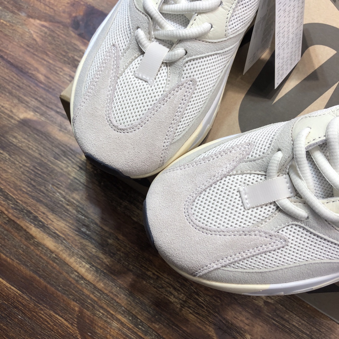 adidas Yeezy Boost 700