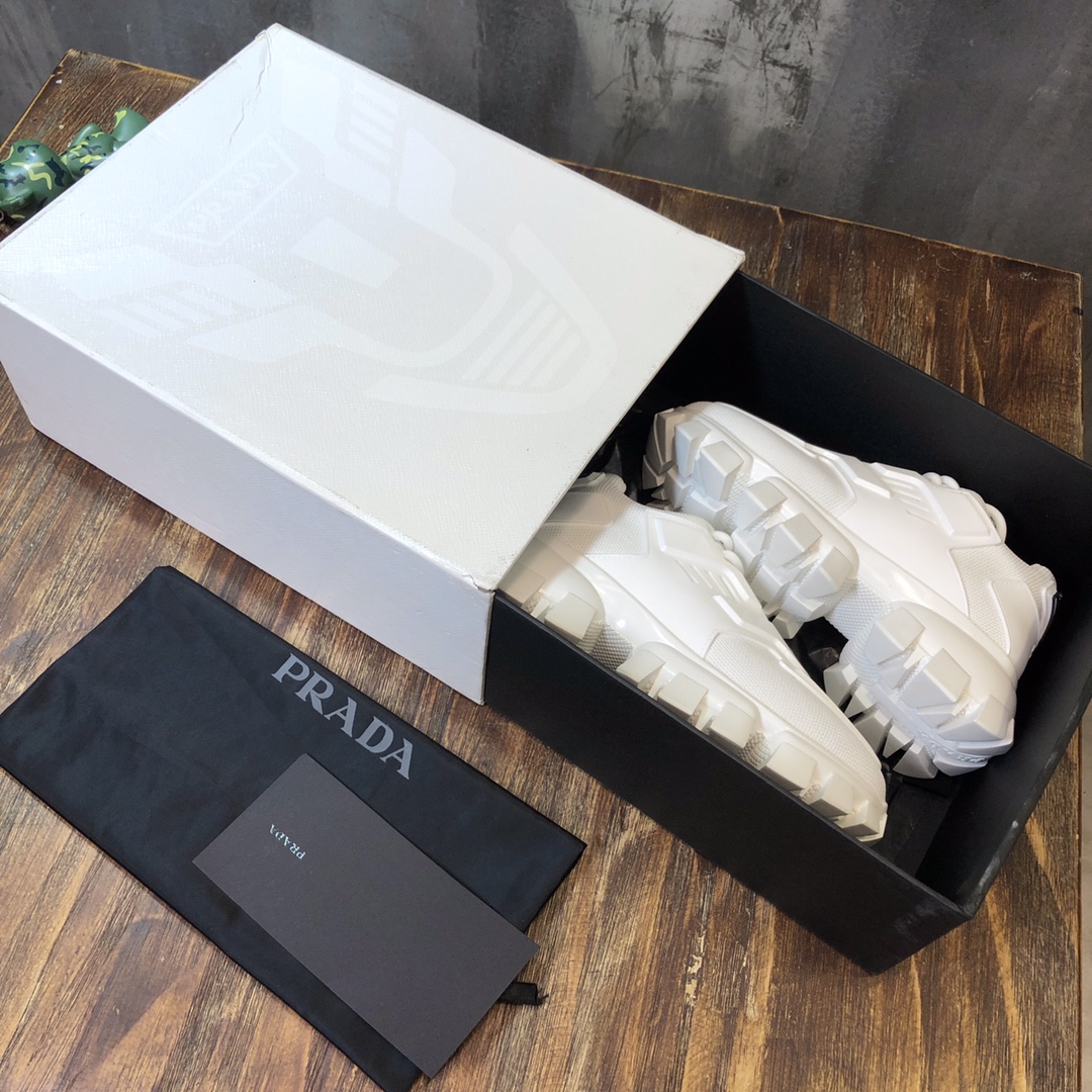 Prada classic sneaker with King kong series