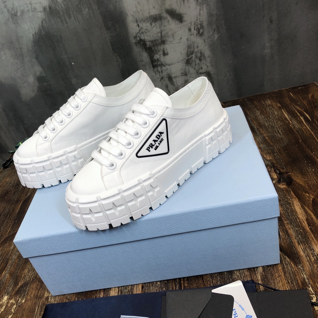 Prada classic sneaker with double Canvas