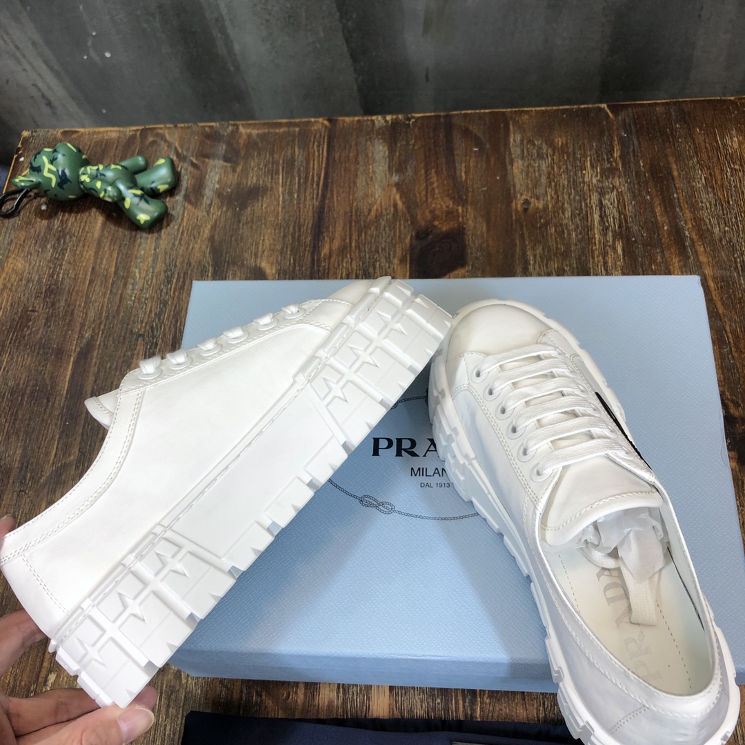 Prada classic sneaker with double Canvas