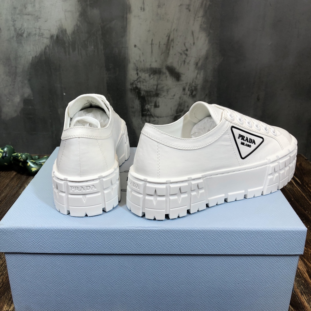 Prada classic sneaker with double Canvas