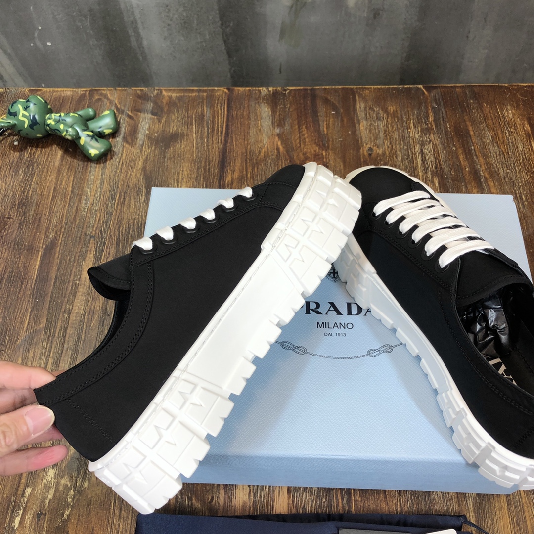 Prada classic sneaker with double Canvas