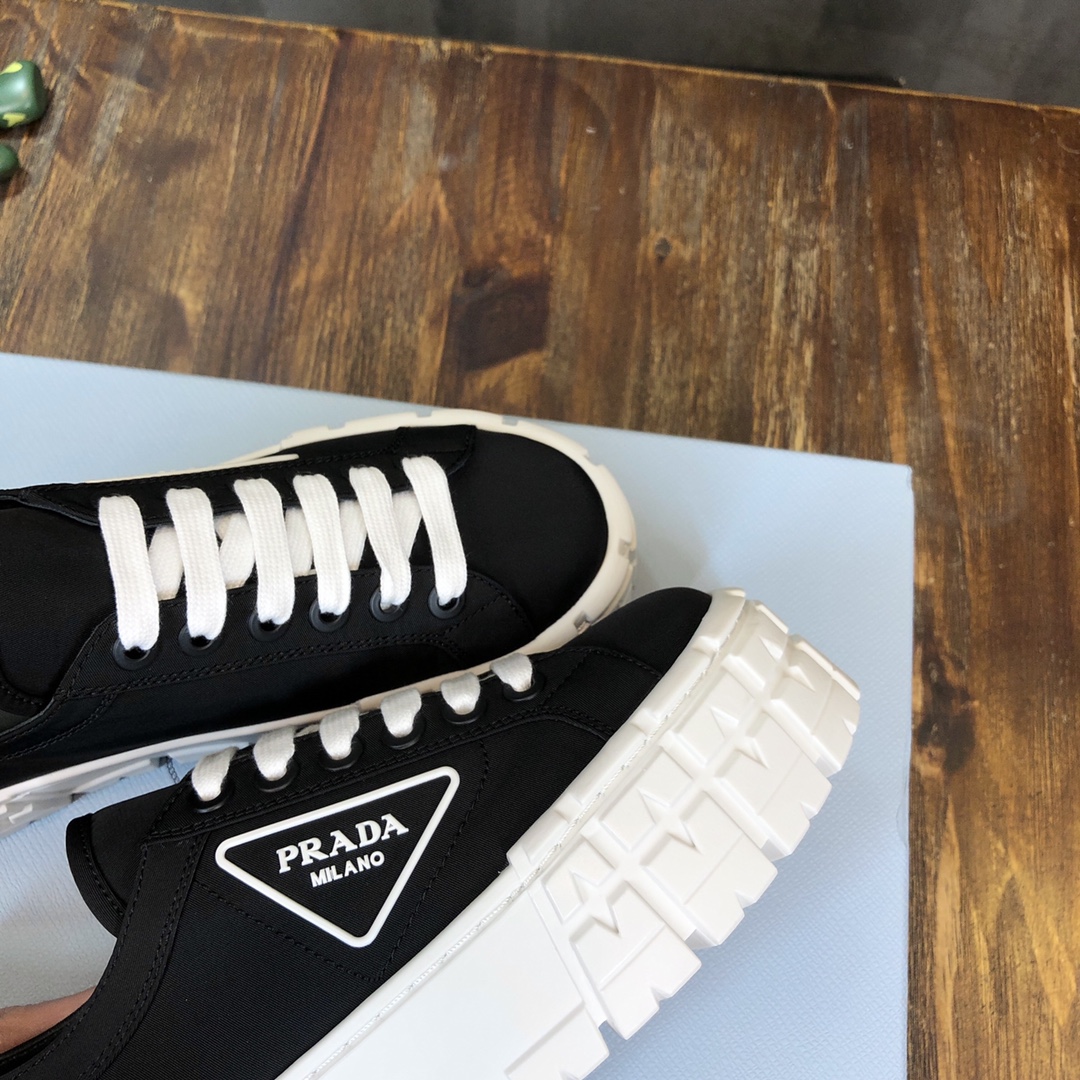 Prada classic sneaker with double Canvas