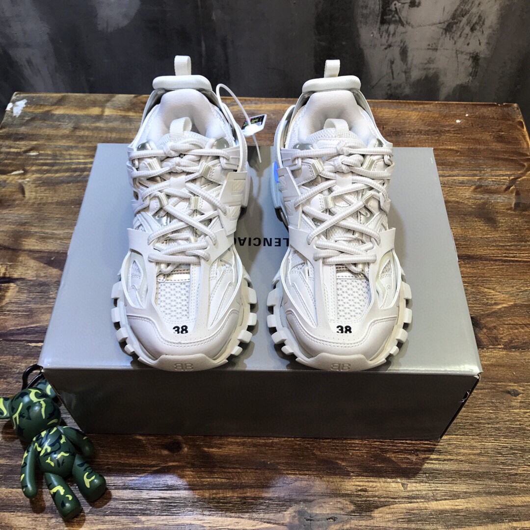 Balenciaga Sneaker Track Sneaker Led in White