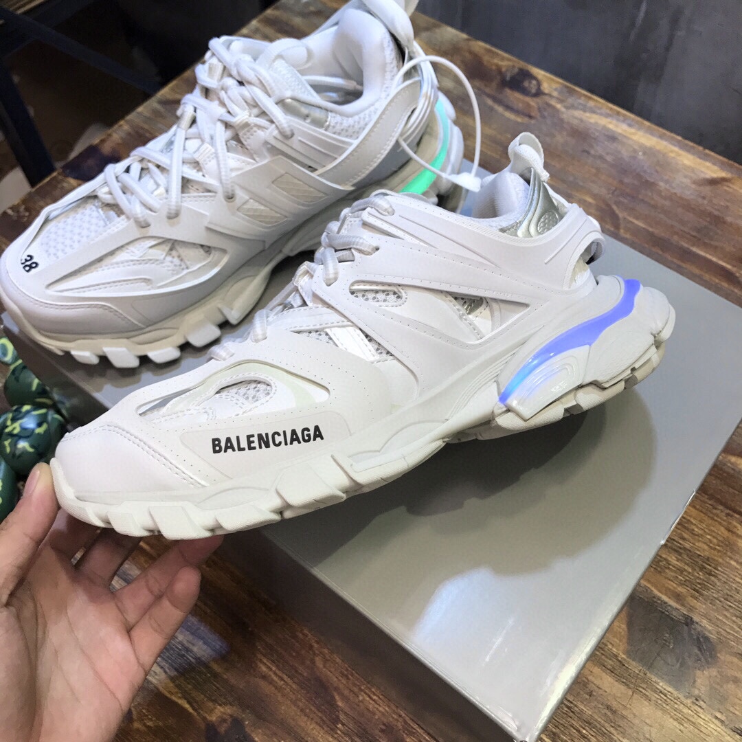 Balenciaga Sneaker Track Sneaker Led in White