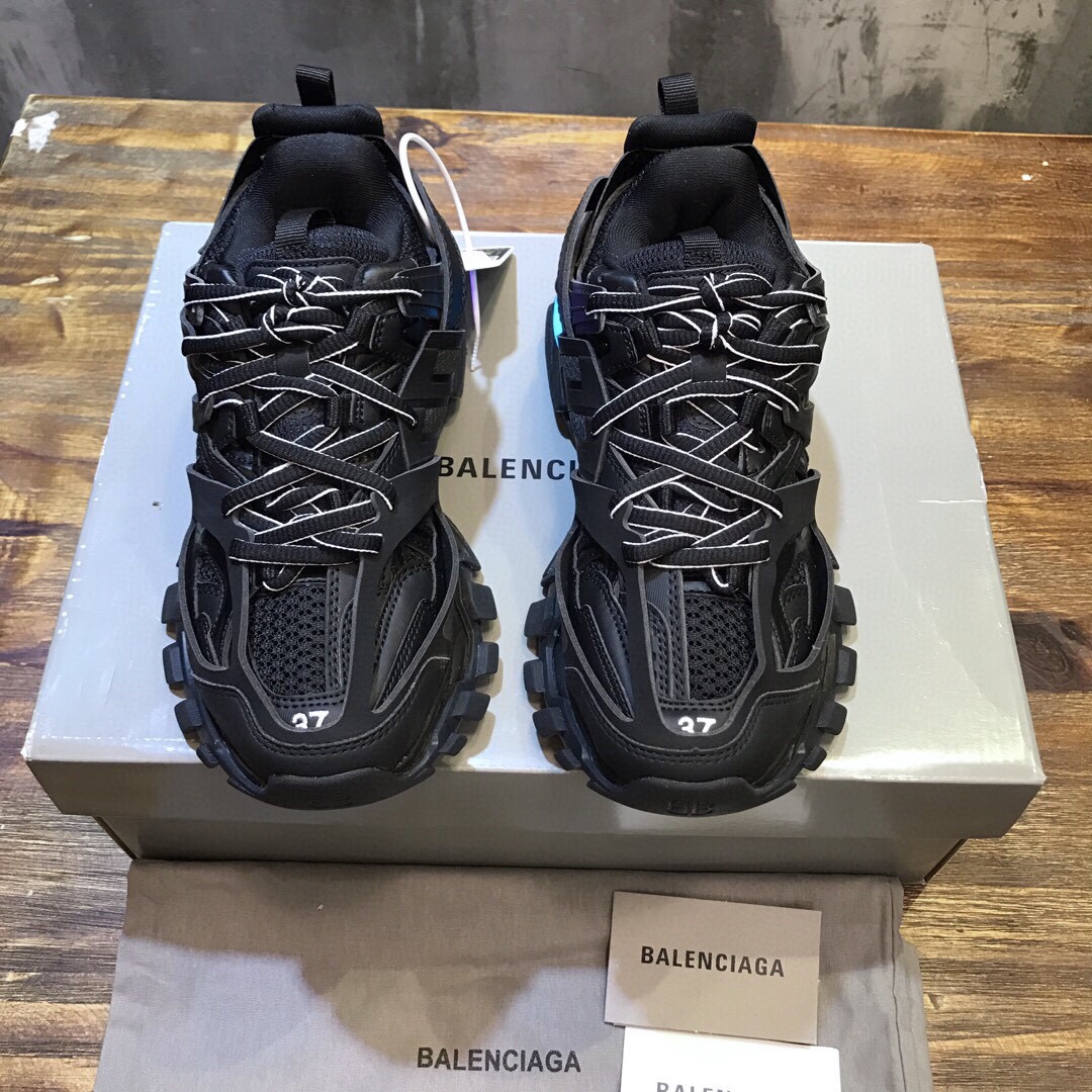 Balenciaga Sneaker Track Sneaker Led in Black