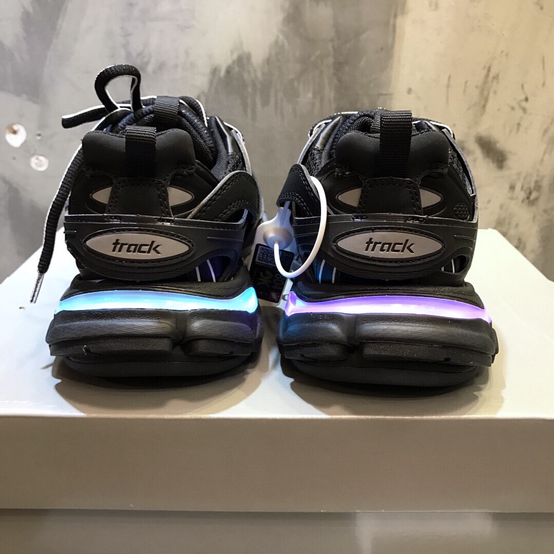 Balenciaga Sneaker Track Sneaker Led in Black