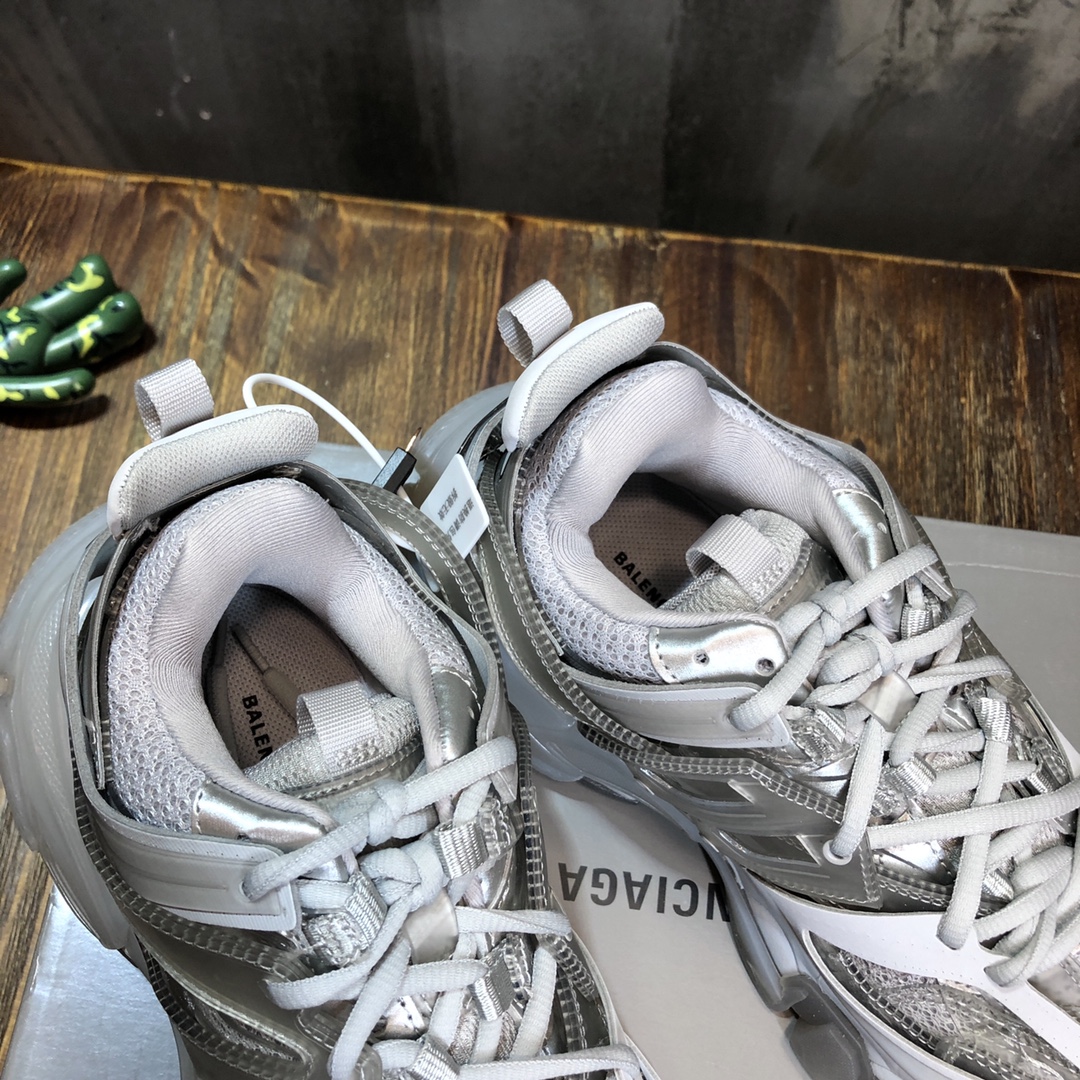 Balenciaga Sneaker Track Sneaker in White