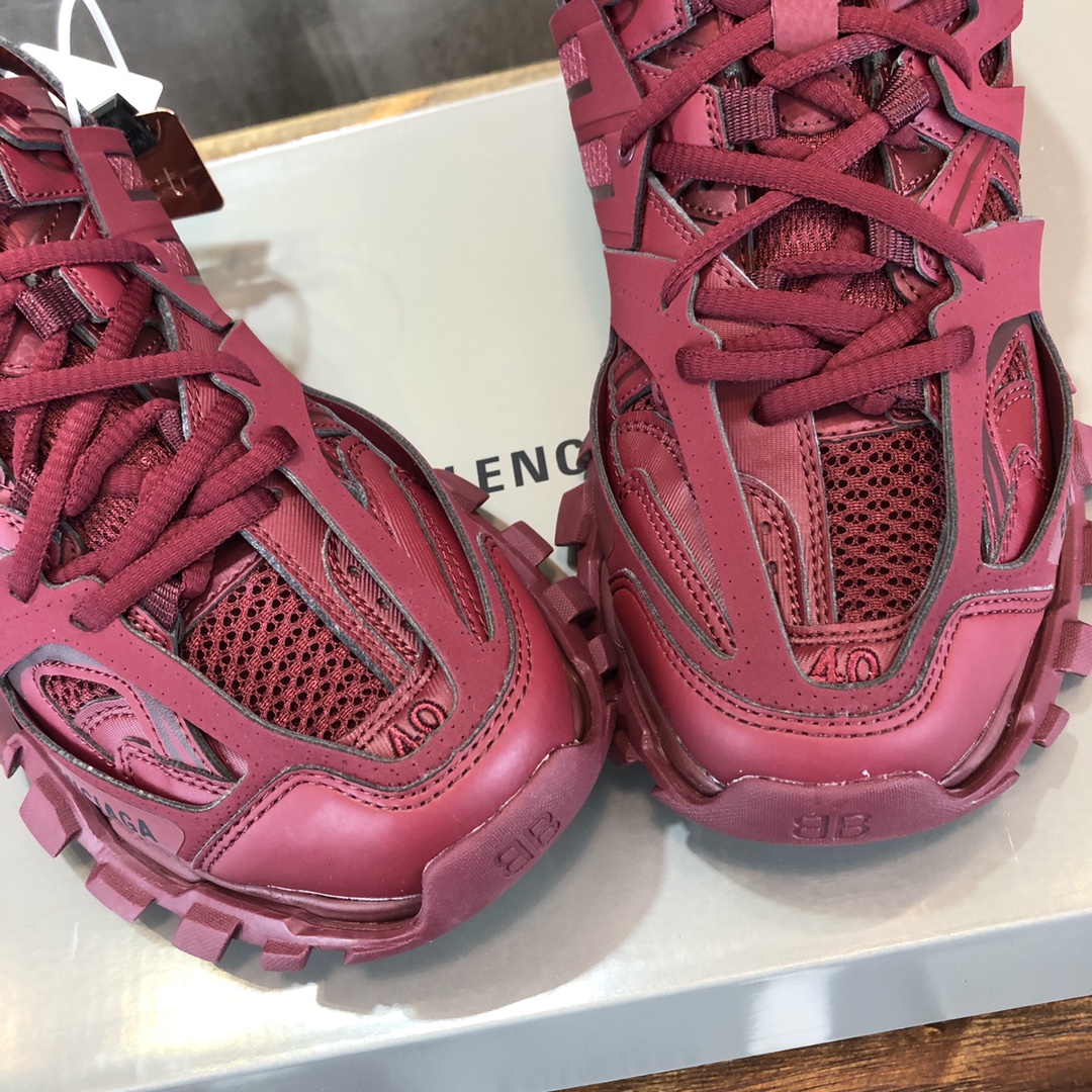 Balenciaga Sneaker Track Sneaker in Red