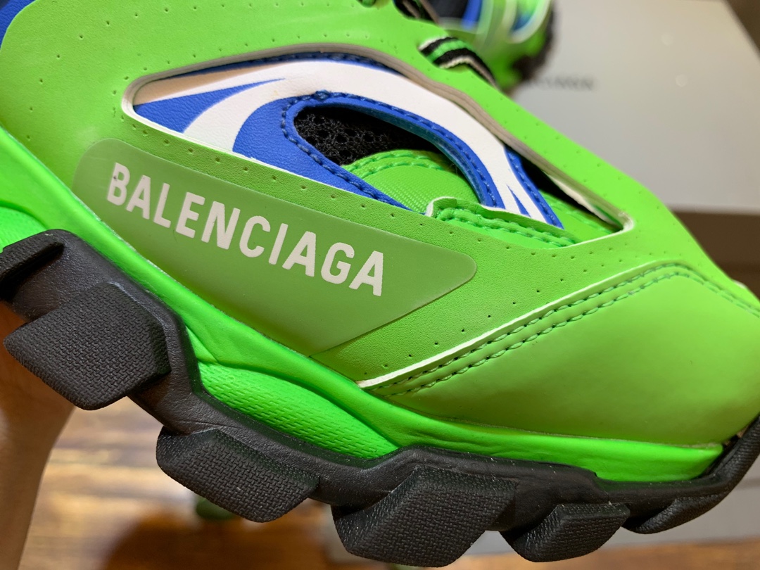 Balenciaga Sneaker Track Sneaker in Green