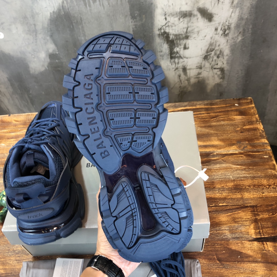 Balenciaga Sneaker Track Sneaker in Blue