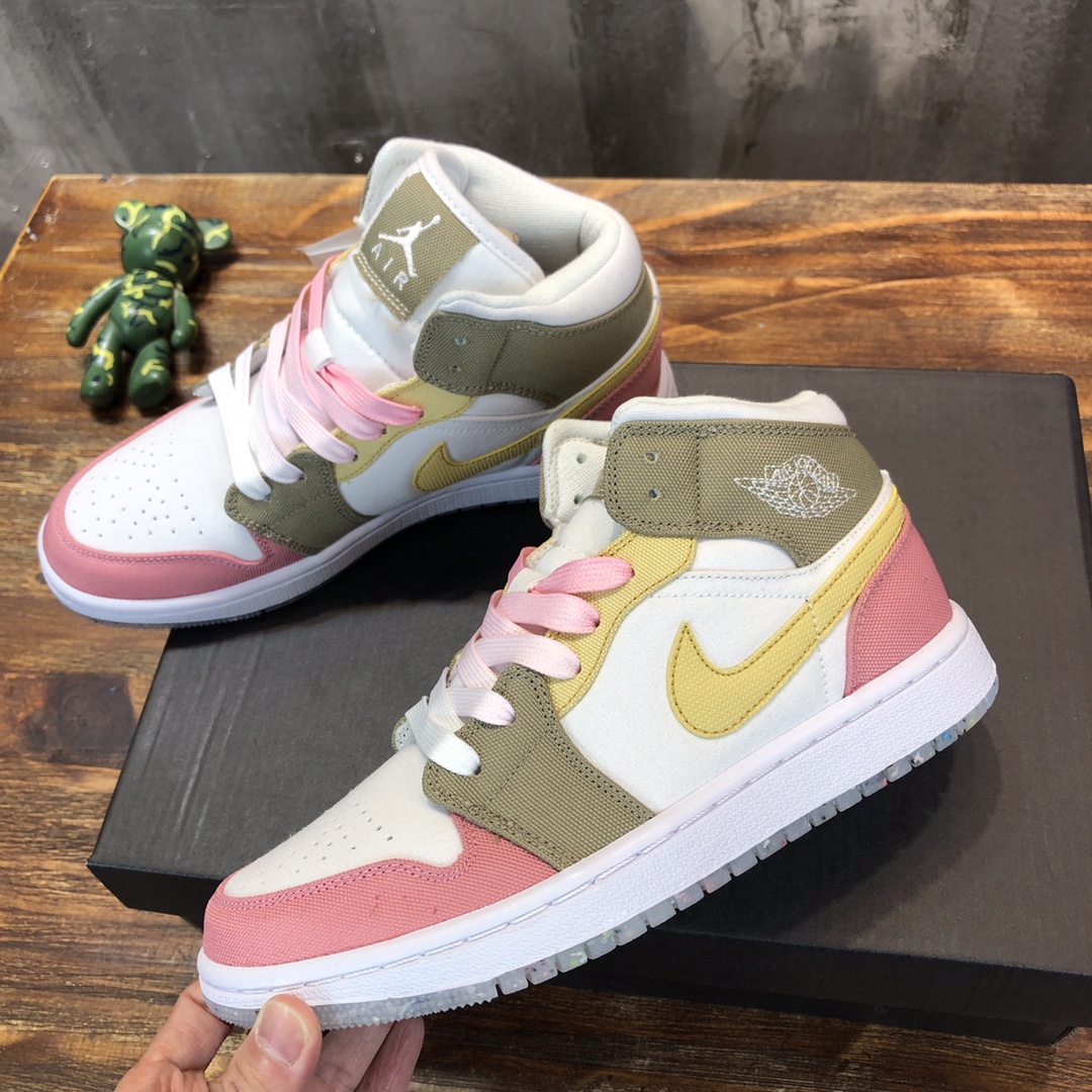 Nike Air Jordan 1 Mid Sneaker