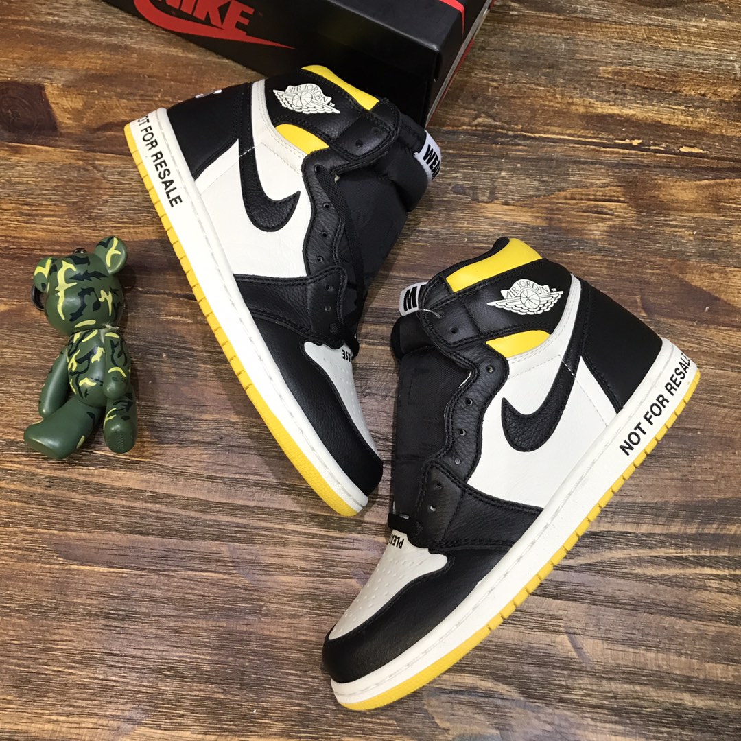 NIKE Air Jordan 1 sneaker