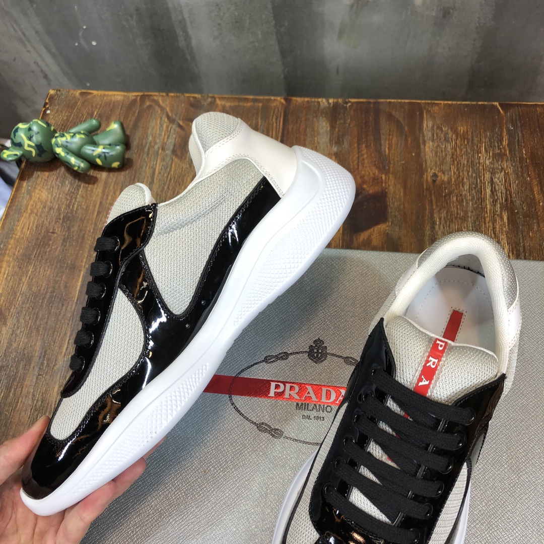 Prada classic sneaker