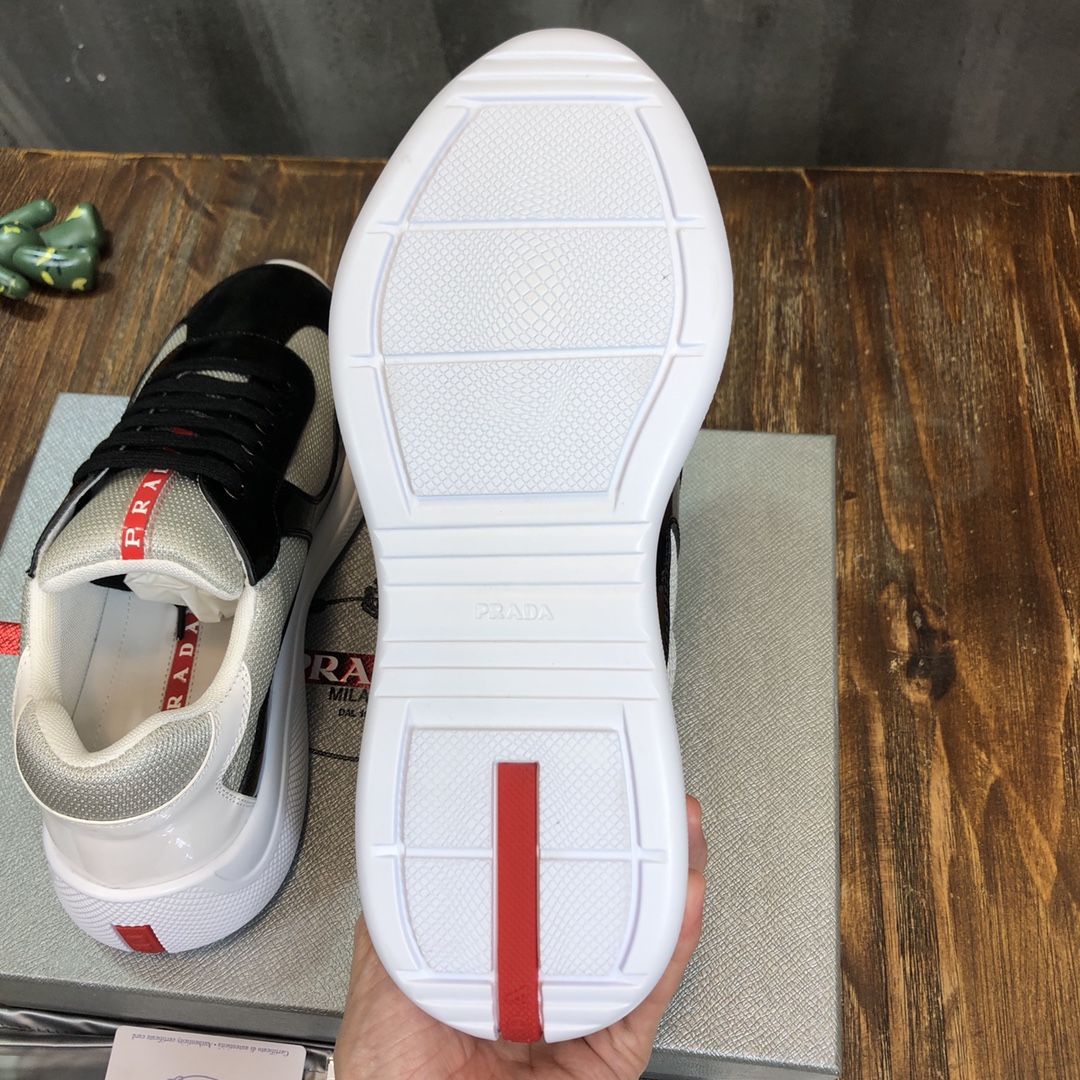 Prada classic sneaker