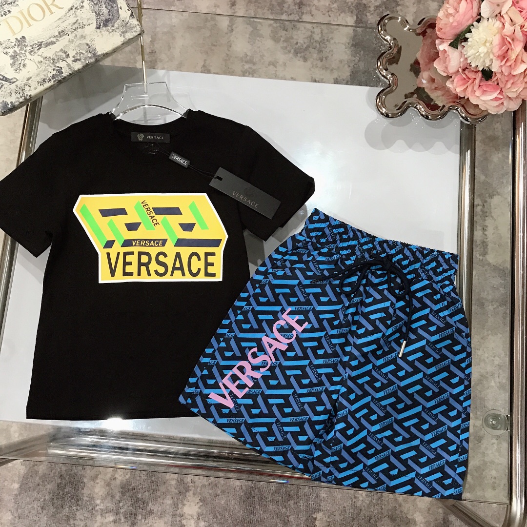 Versace 2022 Children T-shirt and Shorts Set