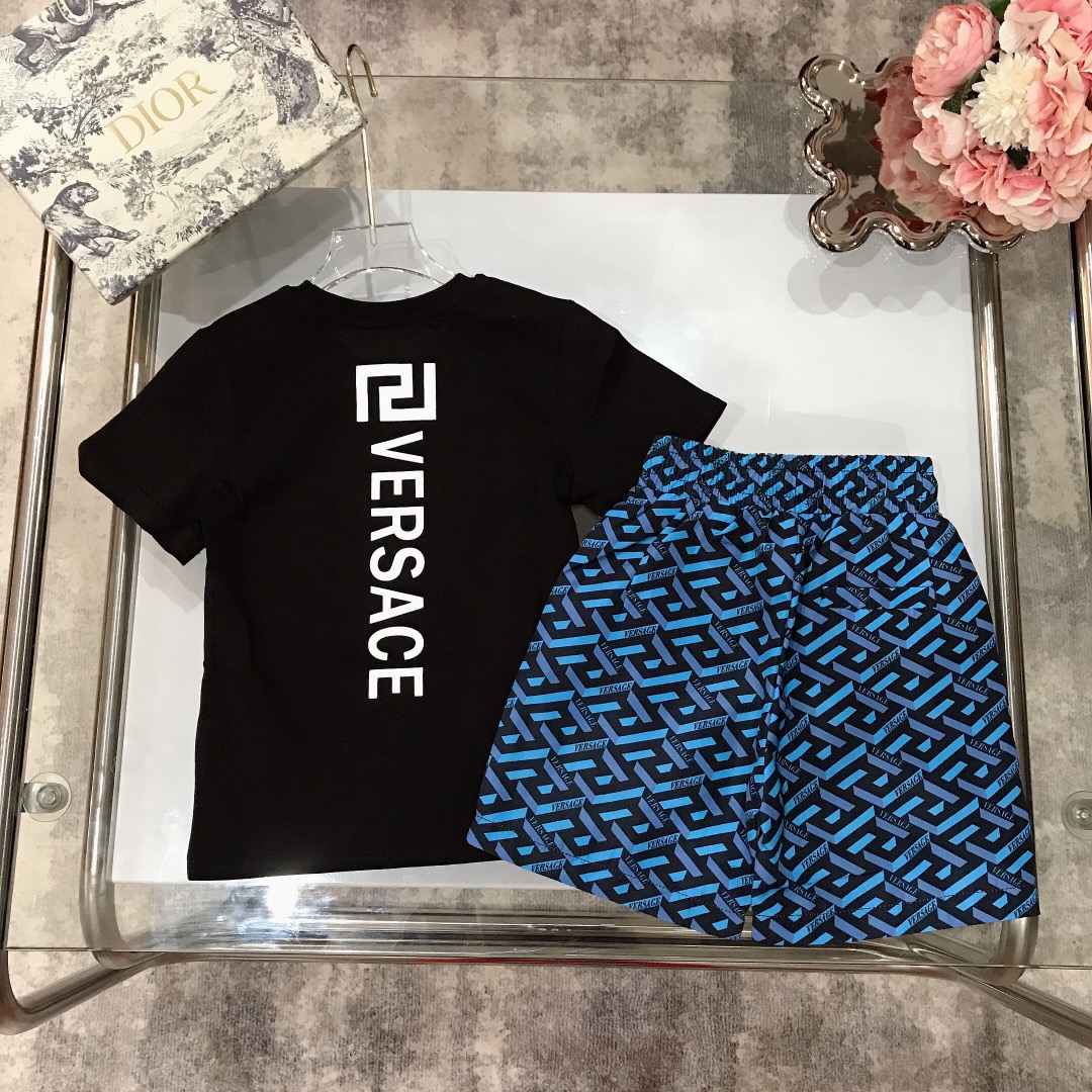 Versace 2022 Children T-shirt and Shorts Set