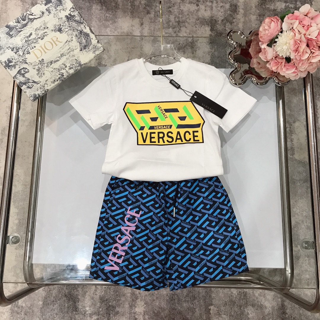 Versace 2022 Children T-shirt and Shorts Set