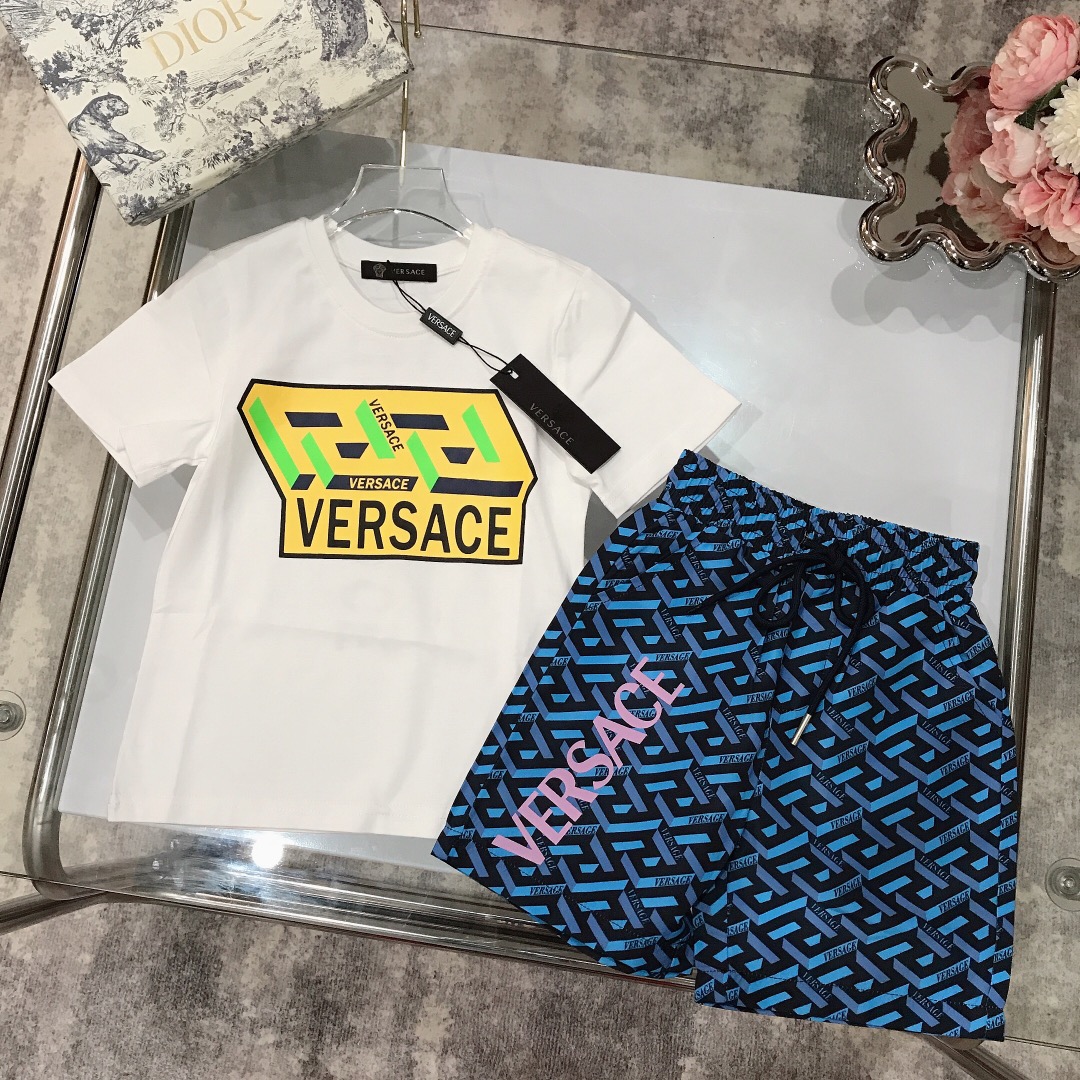 Versace 2022 Children T-shirt and Shorts Set