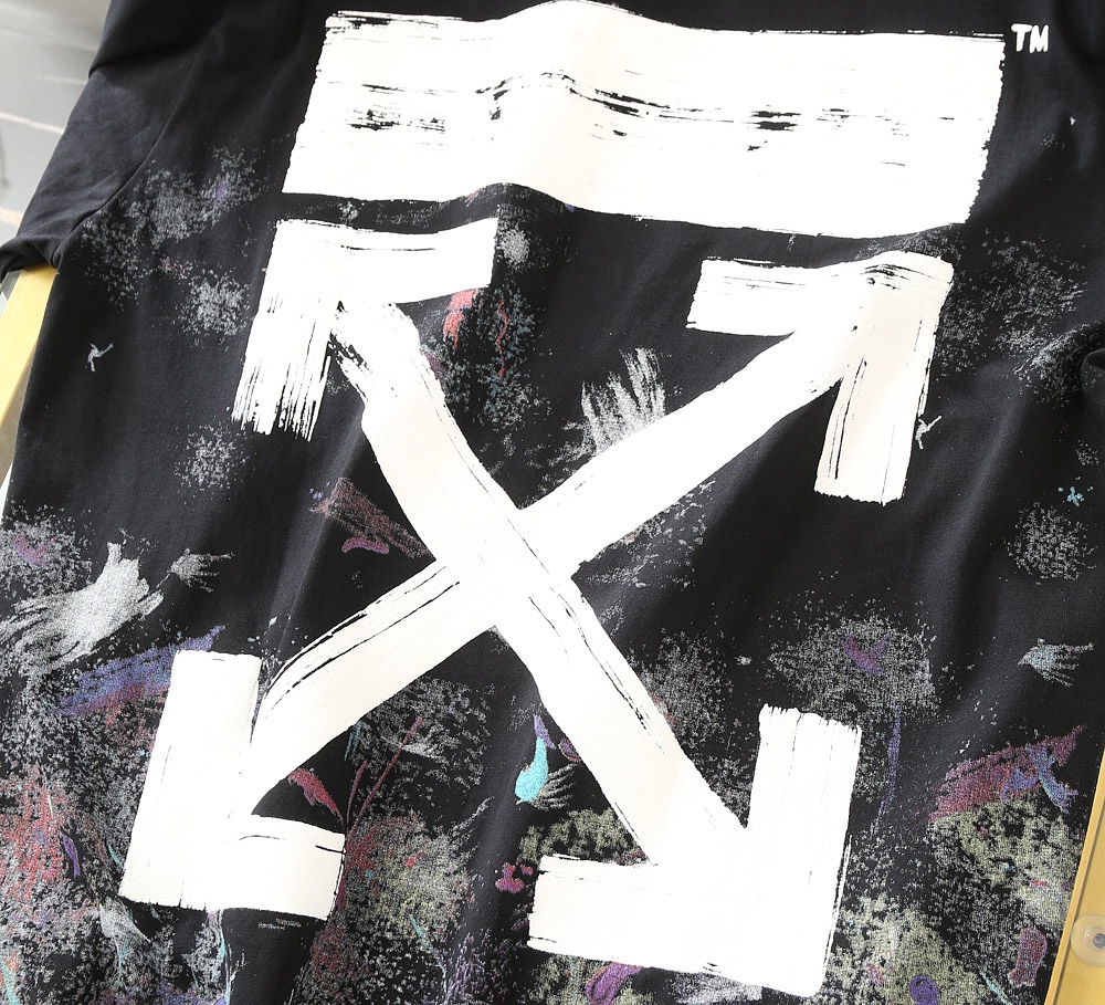 Off-White T-shirt Caravaggio Arrows S in Black