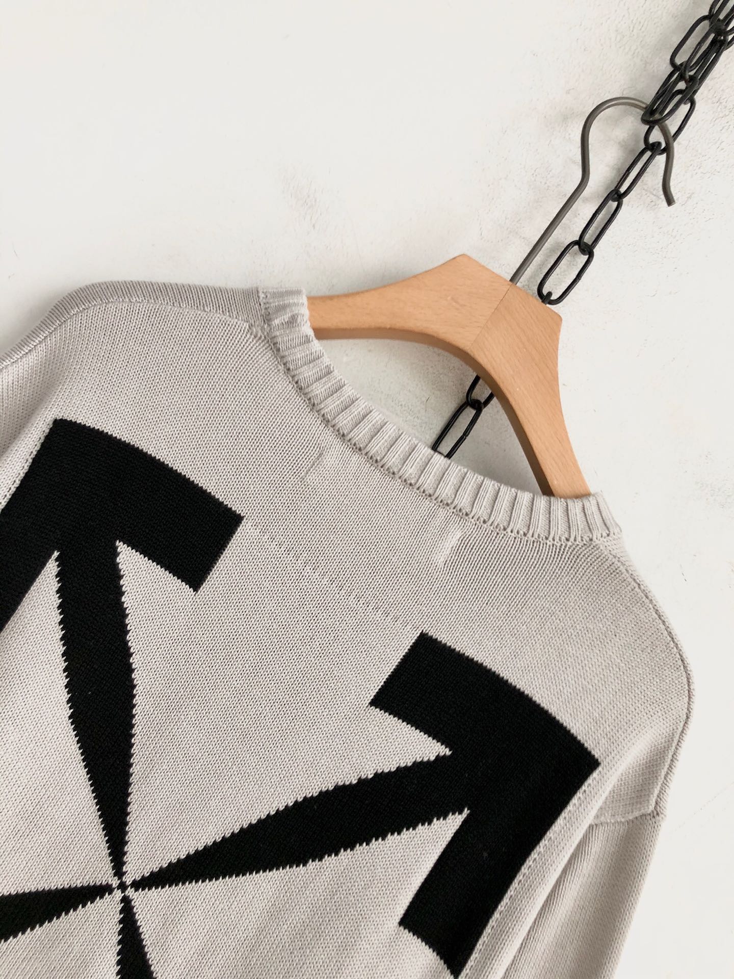 Off-White Sweatshirt caravaggio arrows