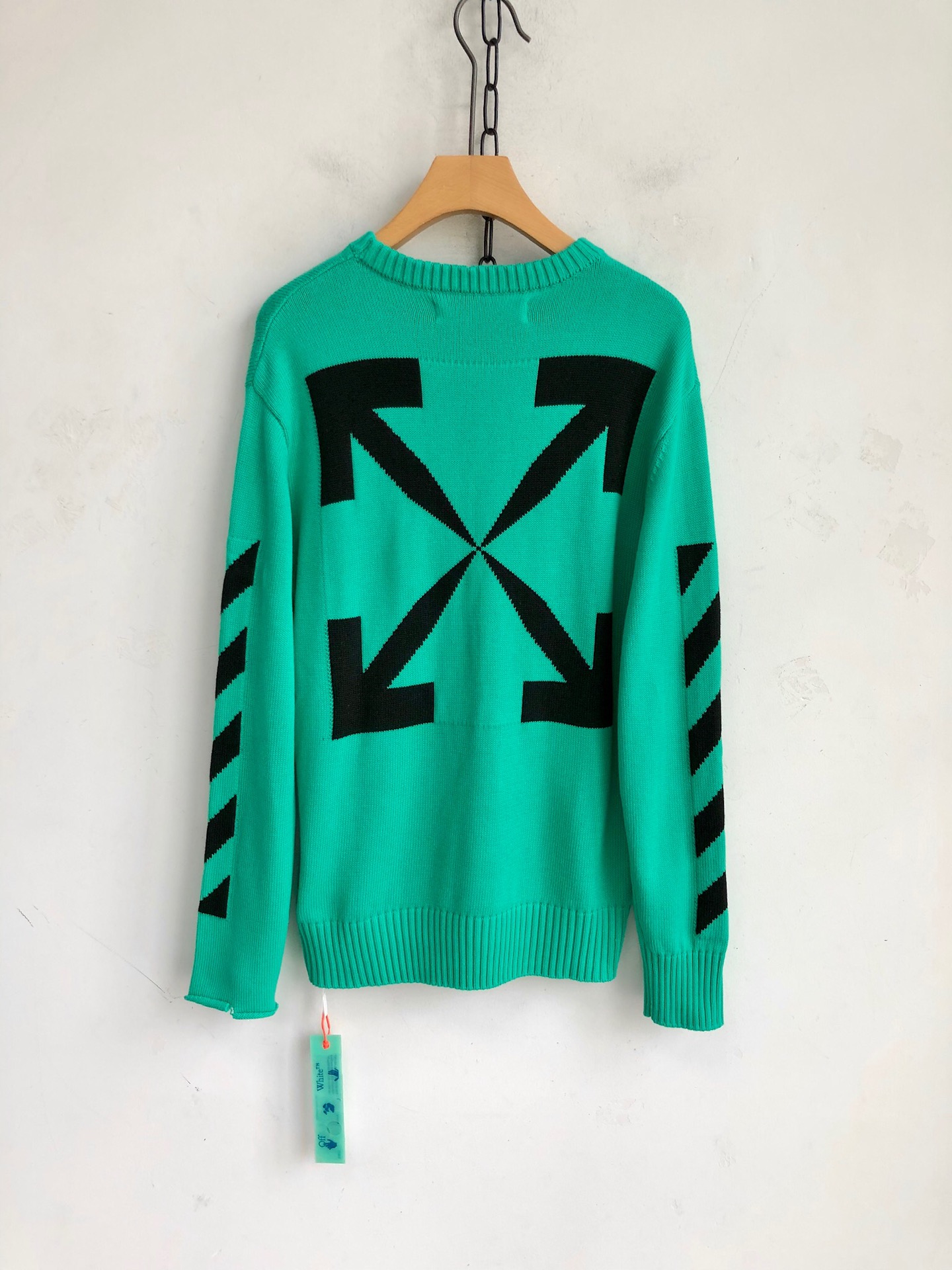 Off-White Sweatshirt caravaggio arrows