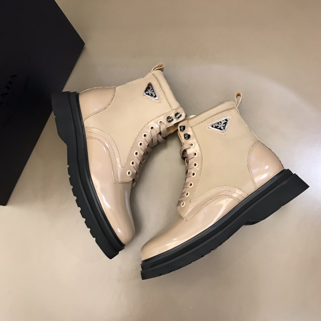 Prada Boot Brushed rois leather and nylon