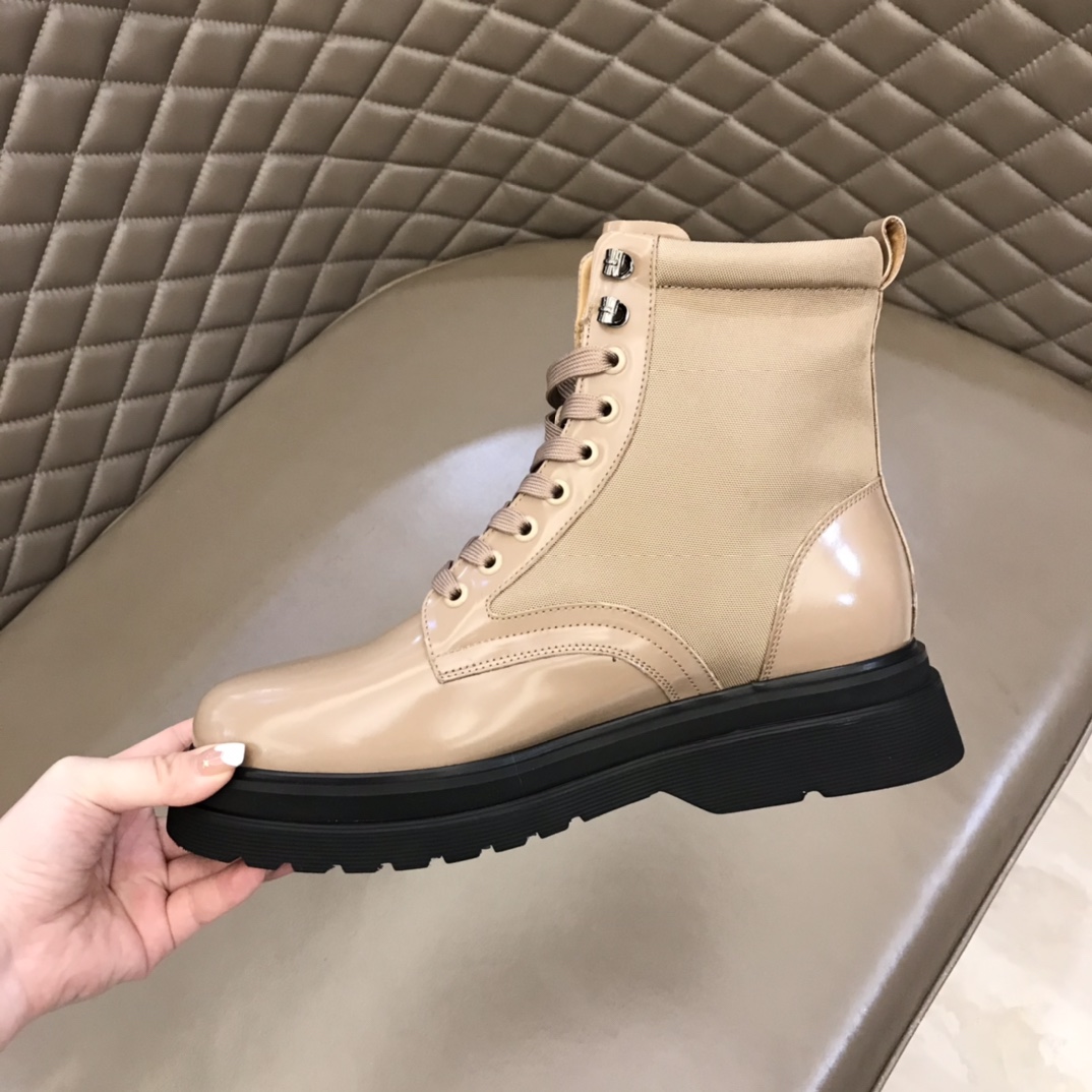 Prada Boot Brushed rois leather and nylon