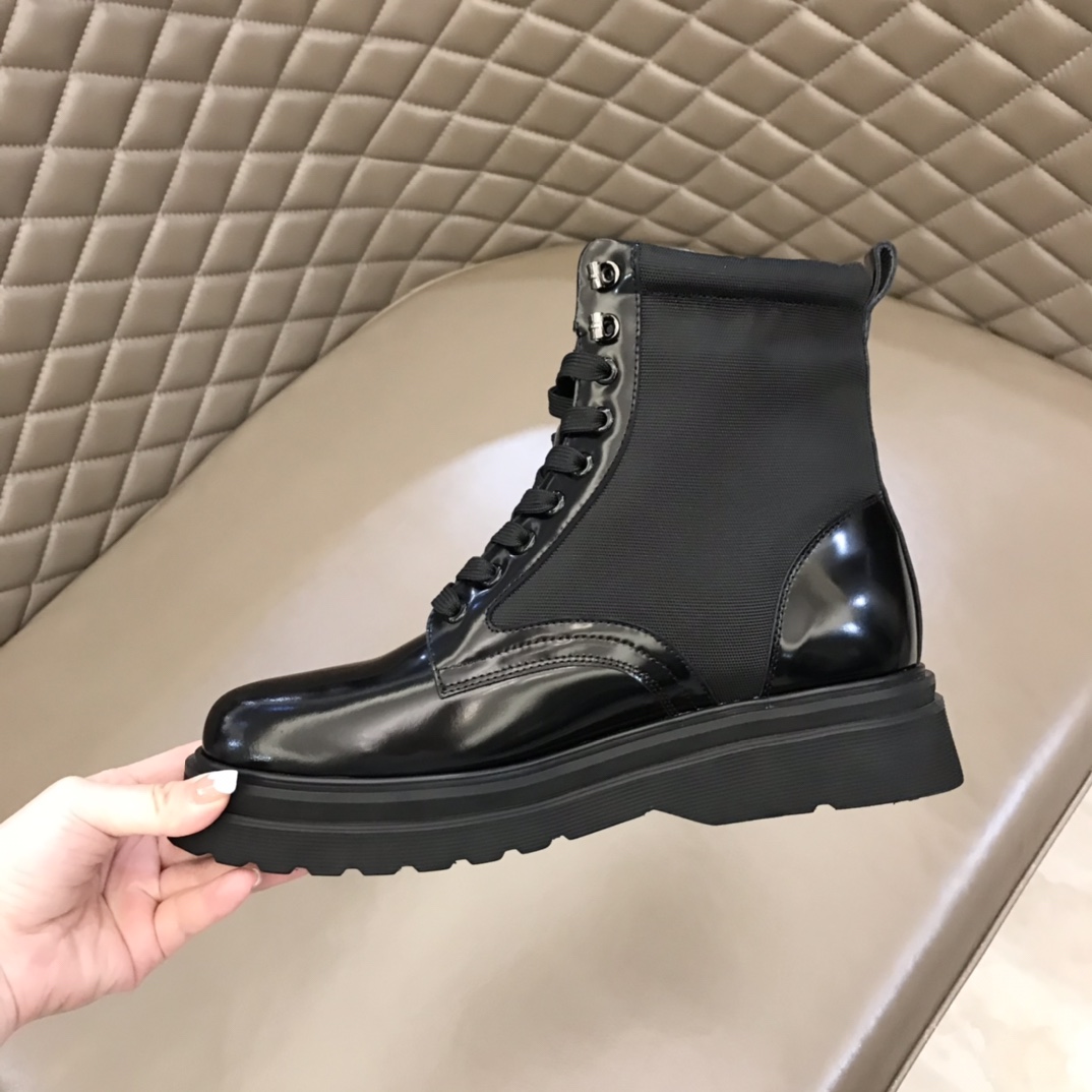 Prada Boot Brushed rois leather and nylon