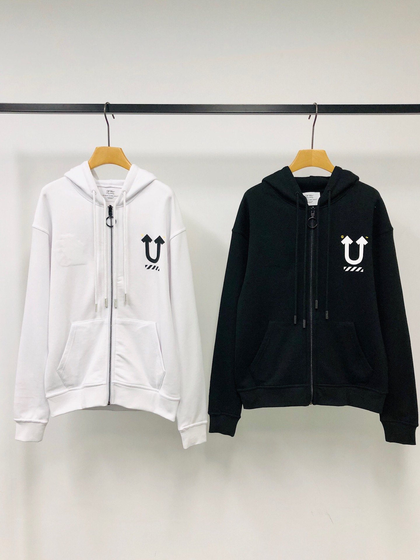 Off-White Hoodie Logo Cotton in Black