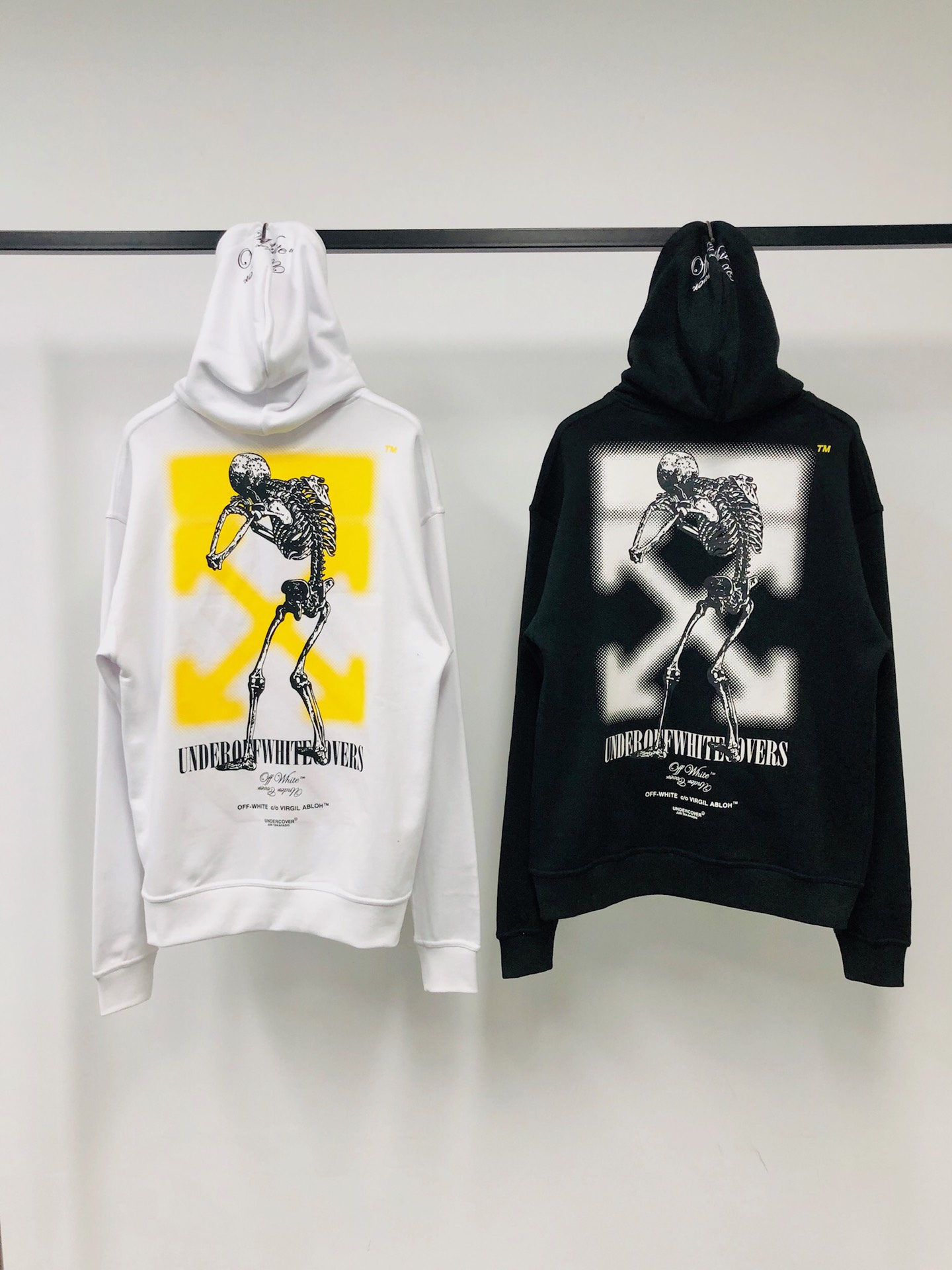 Off-White Hoodie Logo Cotton in Black