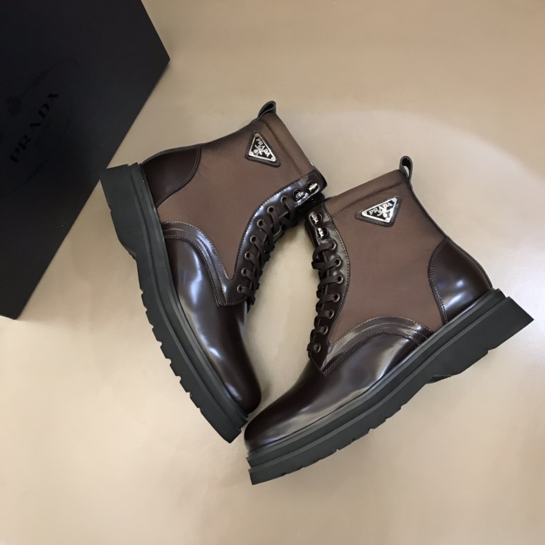 Prada Boot Brushed rois leather and nylon