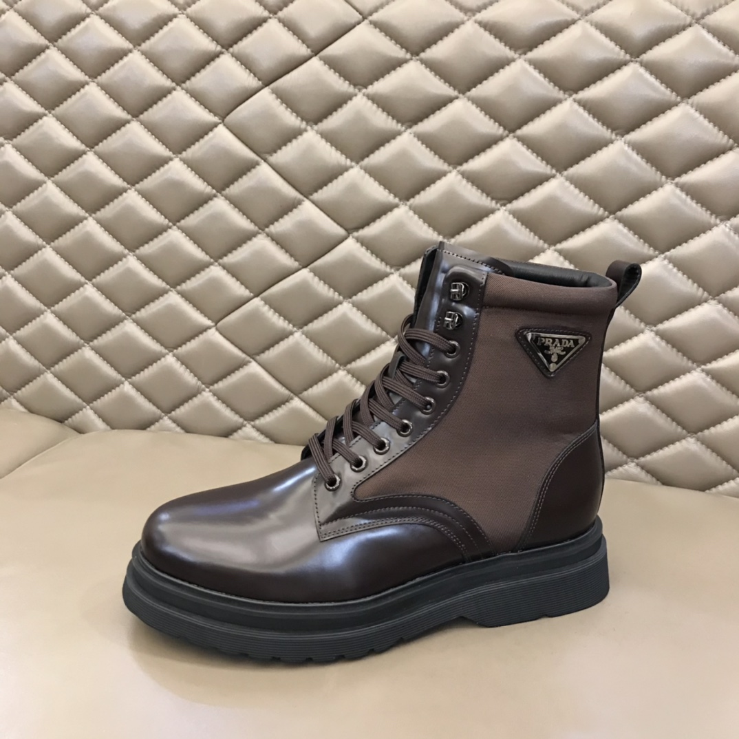 Prada Boot Brushed rois leather and nylon