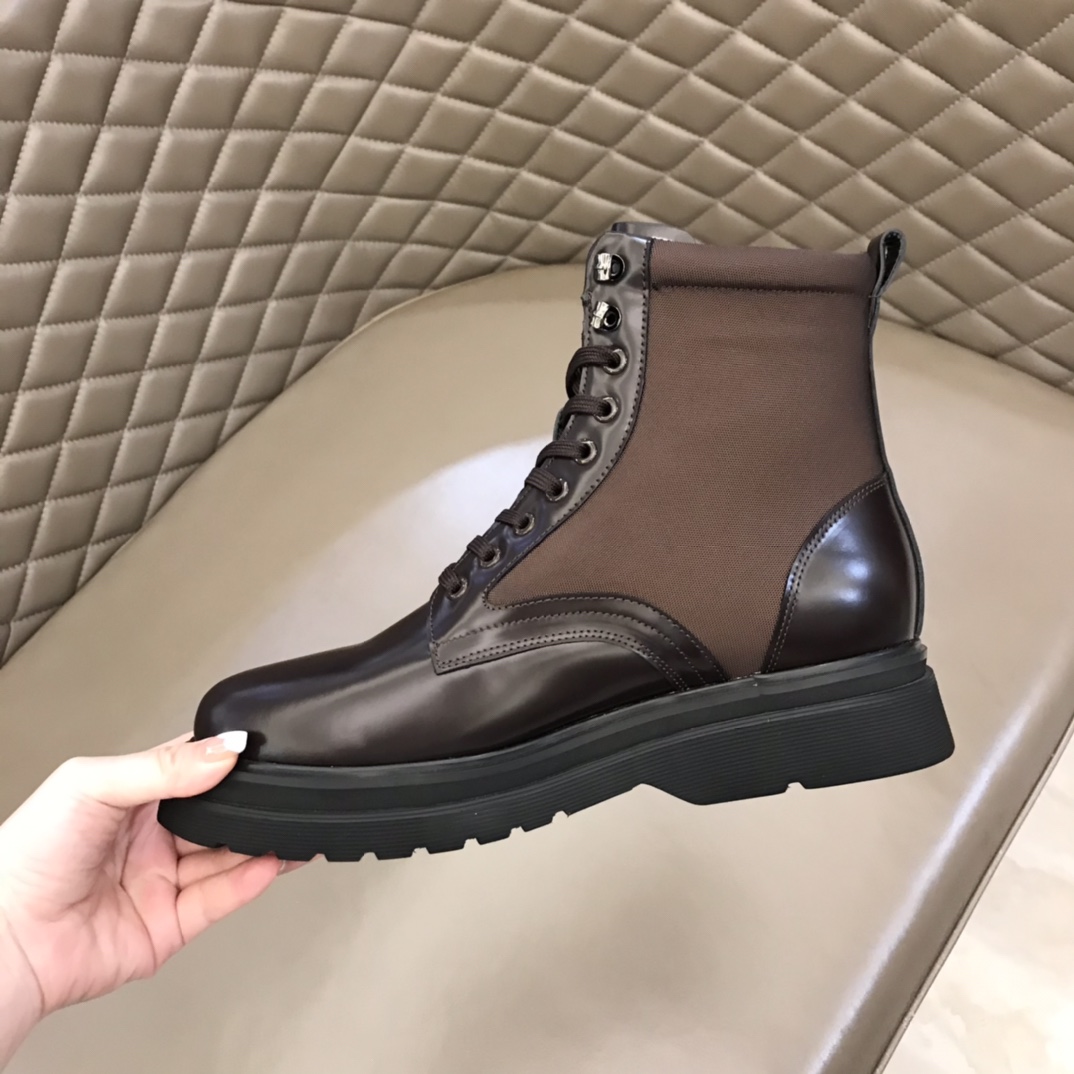 Prada Boot Brushed rois leather and nylon