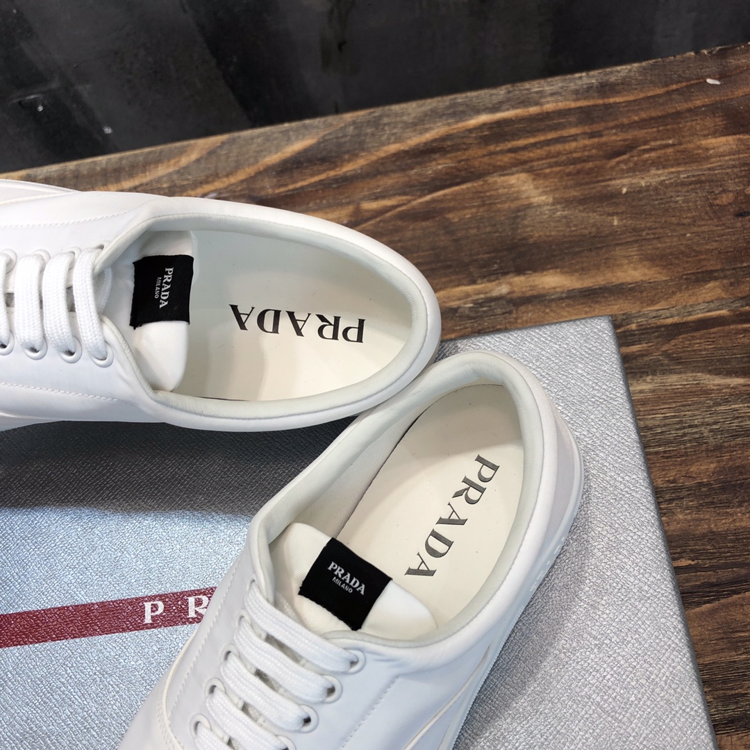 Prada 2022 new arrival hot sale sneaker