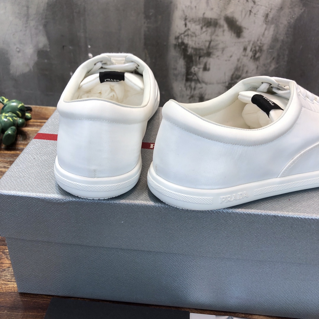 Prada 2022 new arrival hot sale sneaker