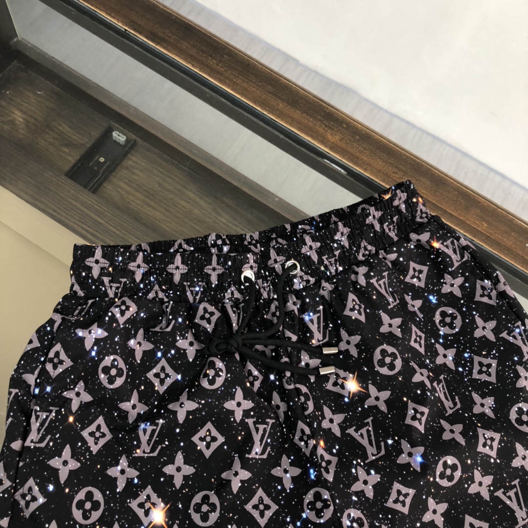 LV fashion show ins hot sale beach shorts