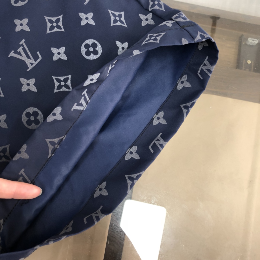 LV fashion show ins hot sale beach shorts