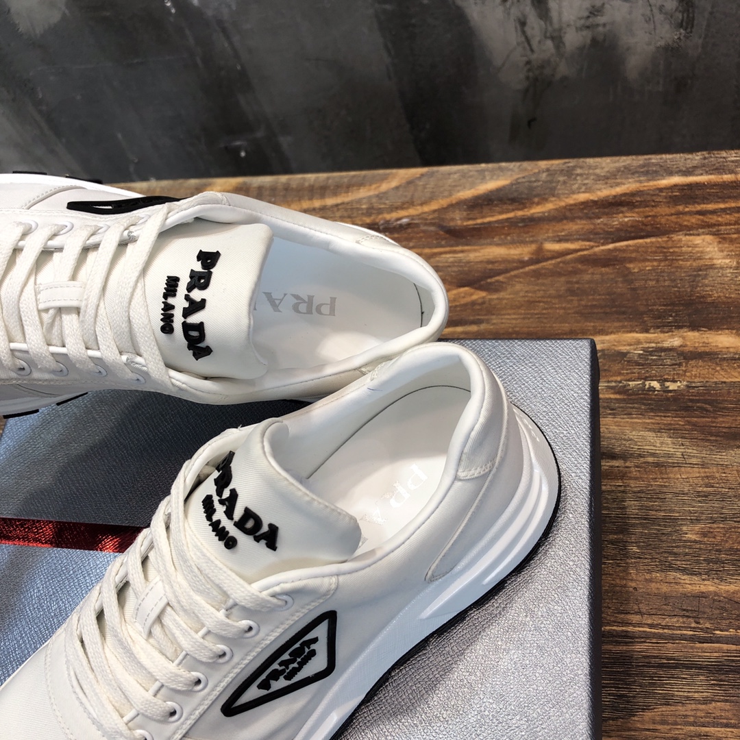 Prada 2022 new arrival hot sale sneaker