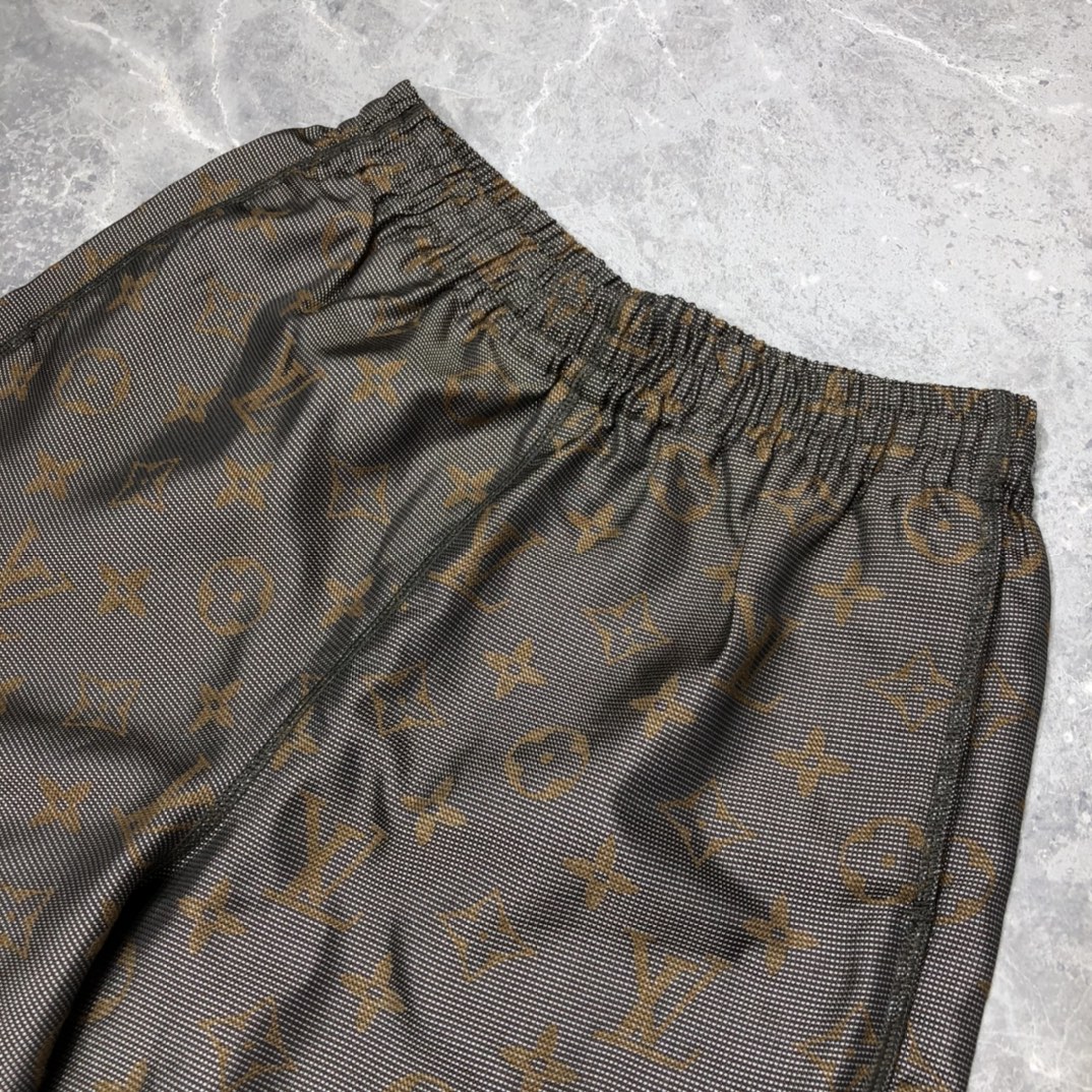 LV 2021SS NEW casual shorts