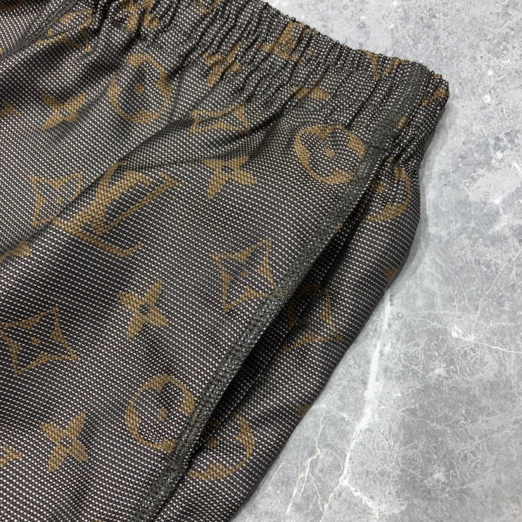 LV 2021SS NEW casual shorts