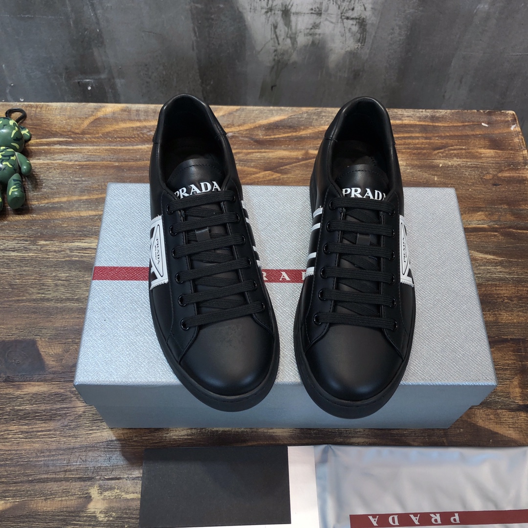 Prada 2022 new arrival hot sale sneaker