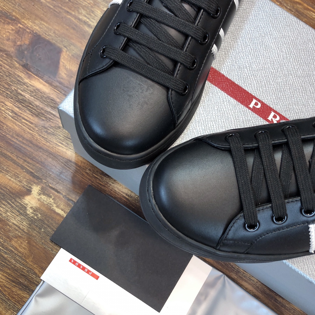 Prada 2022 new arrival hot sale sneaker