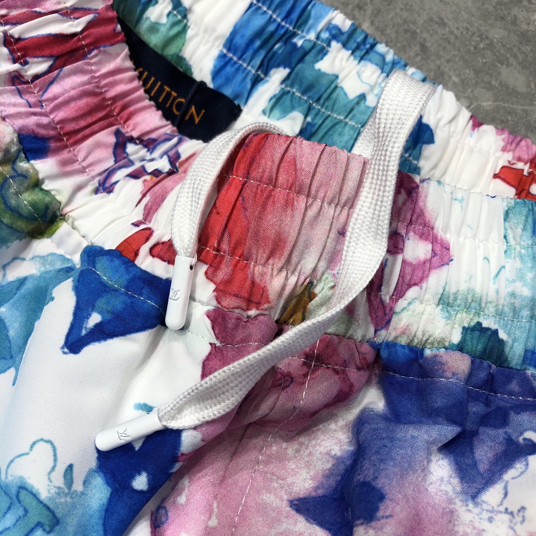 Louis Vuitton Shorts WaterColor in White