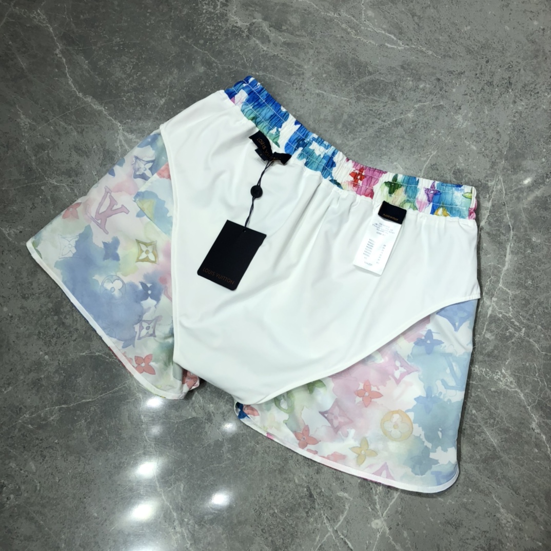 Louis Vuitton Shorts WaterColor in White